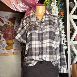 American Eagle Outfitters Black and Gray Checkered Shirt